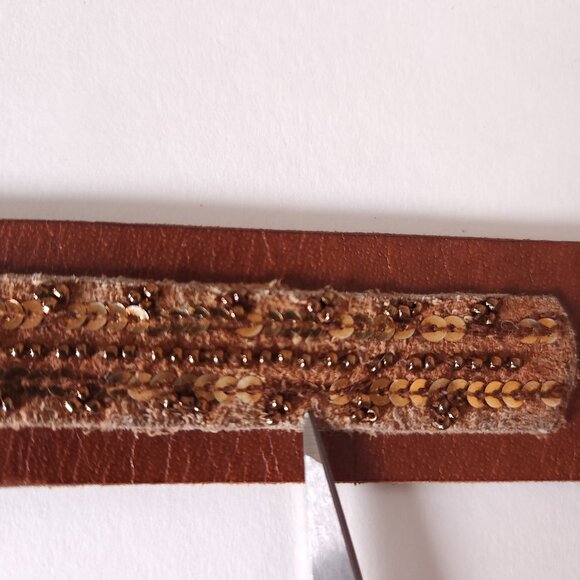Abercrombie & Fitch Brown Leather Belt Womens S/M Sequins Beads Moose Logo Boho - Picture 14 of 16